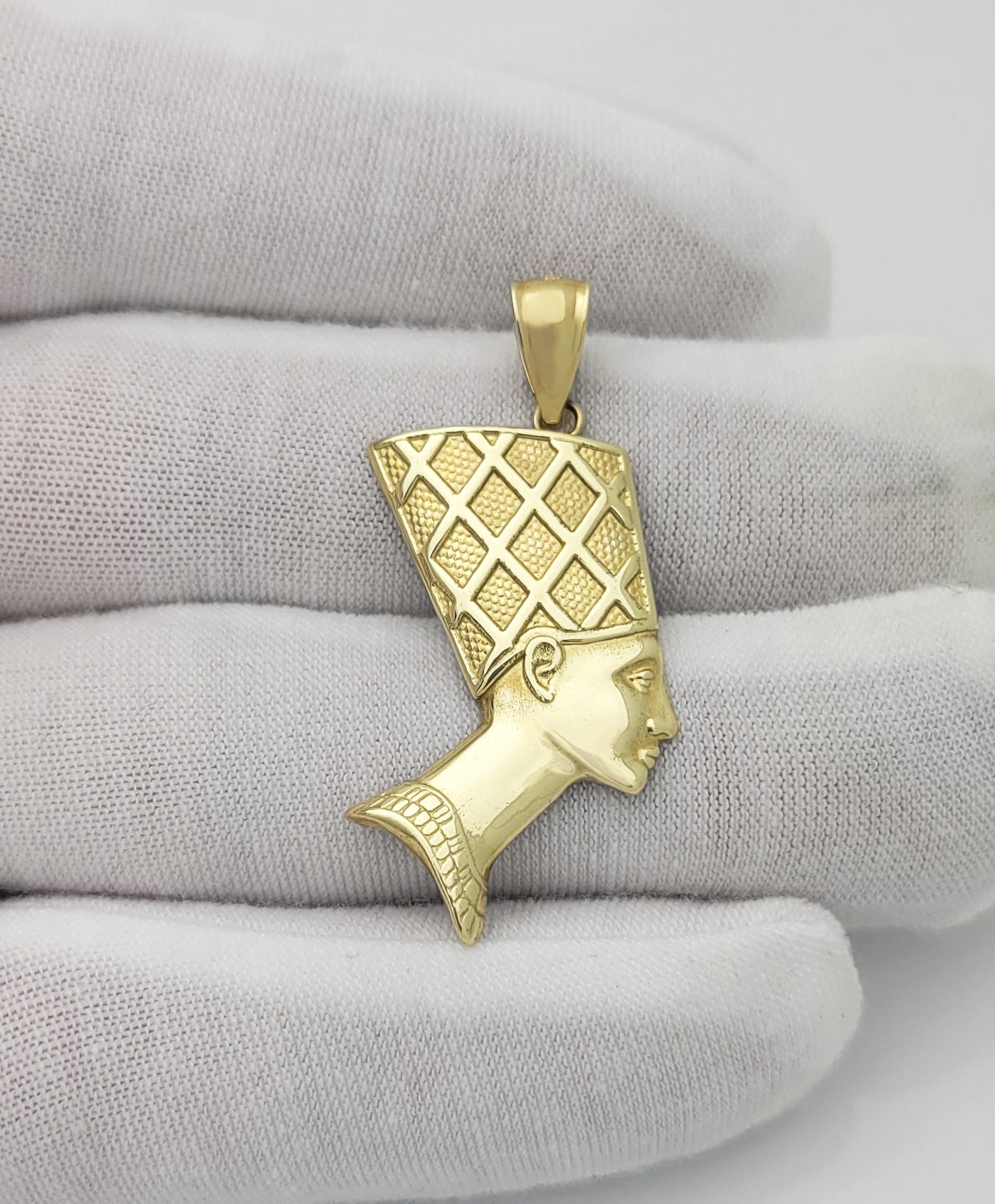 10K Yellow Gold Nefertiti Necklace Pendant Egyptian Queen Charm 1.6 in x 1.0 in