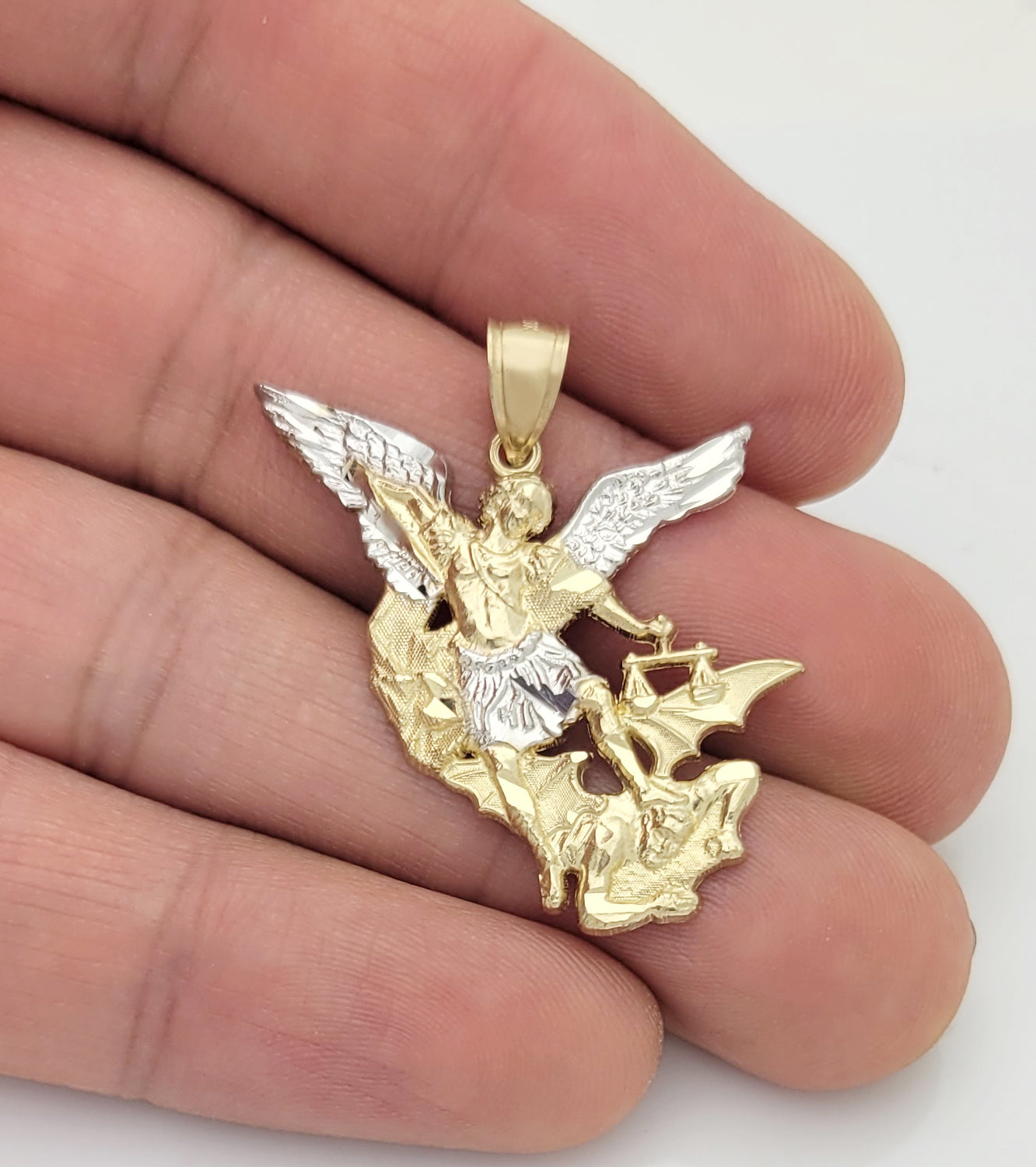 10K Yellow Gold Saint Michael The Archangel Pendant Charm 2.6 g