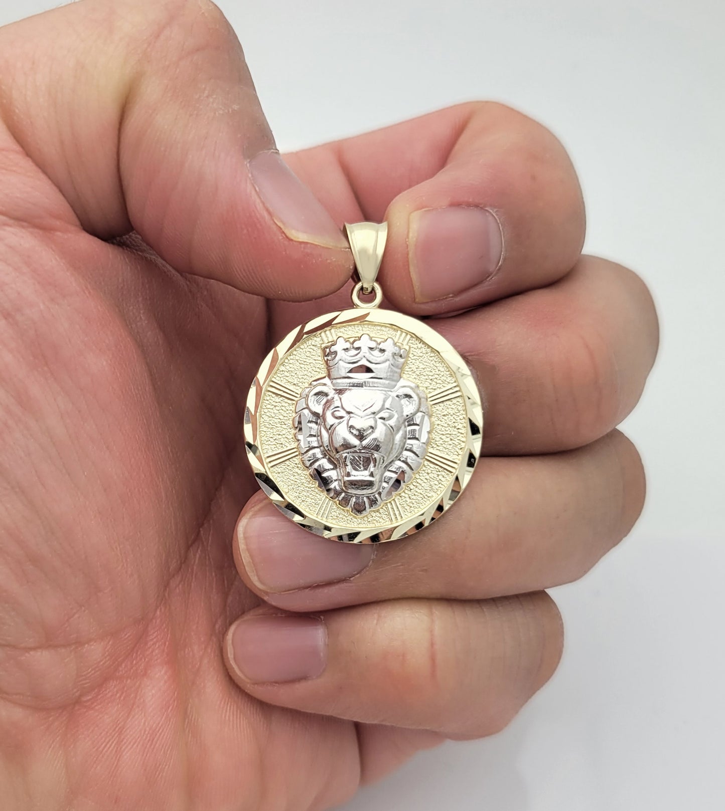 10K Yellow Gold Lion Crown Head Charm Pendant