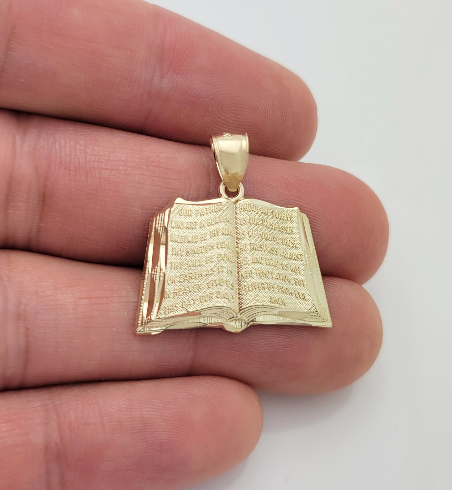 10K Yellow Gold Holy Bible Pendant Bible Charm With The Lord's Prayer