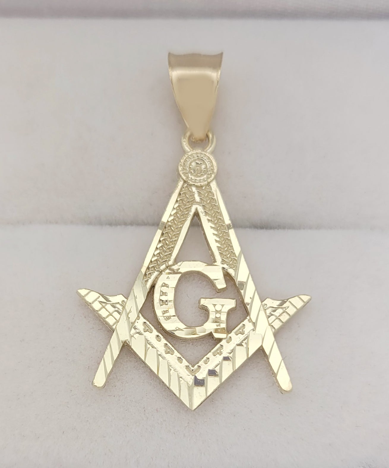 10K Yellow Solid Gold Masonic Pendant Freemason Necklace Pendant Diamond Cut