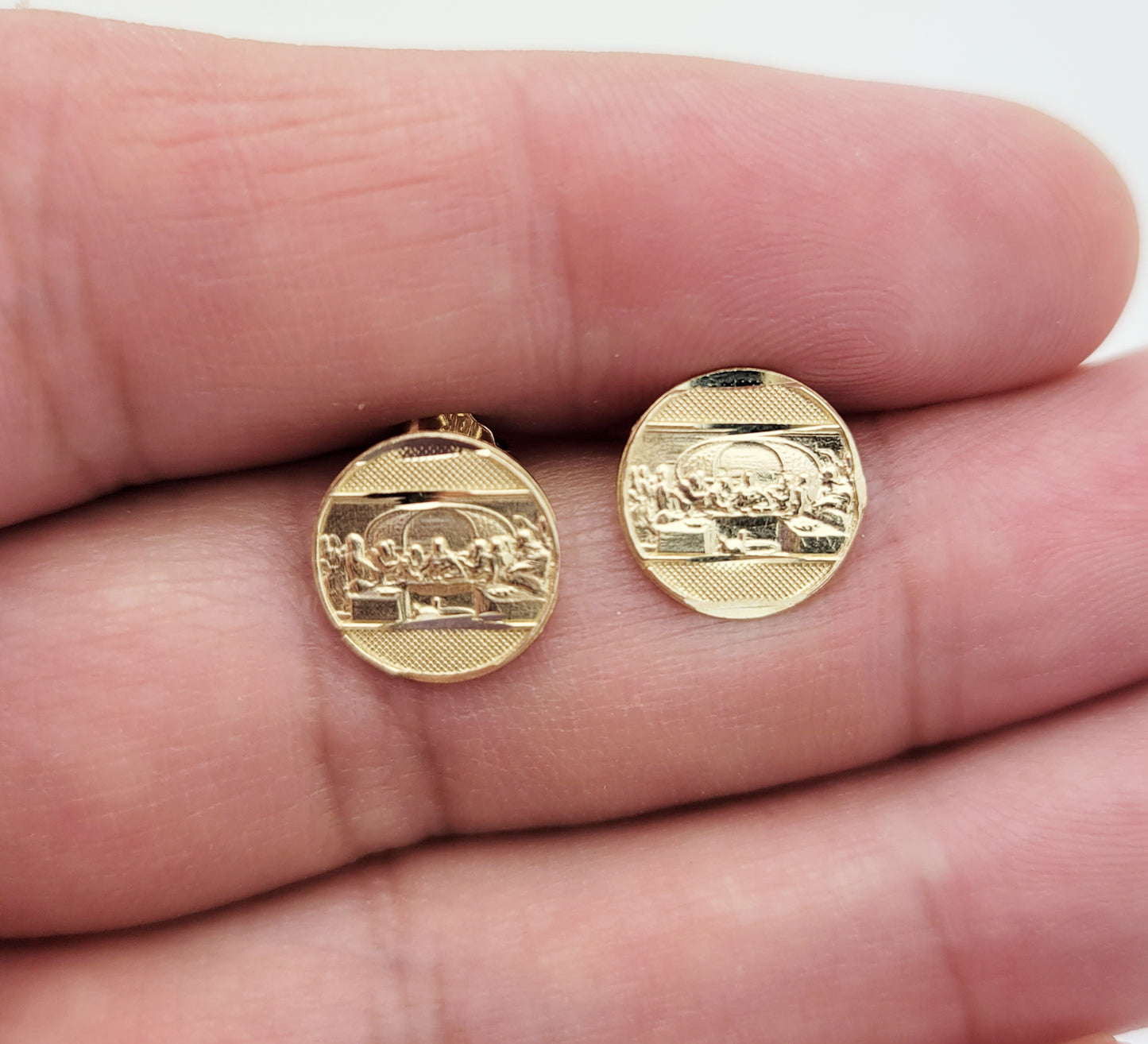 10K Yellow Gold Mens Gold Last Supper Earrings 0.4 inch(10 mm)
