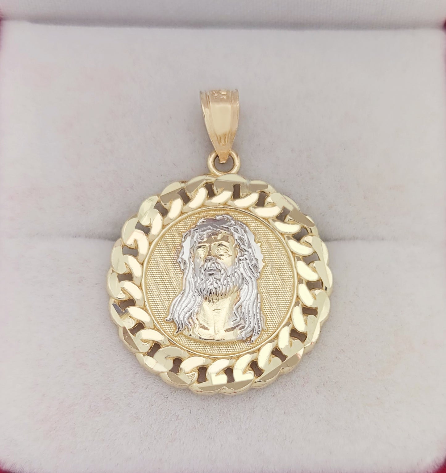 10k Yellow Gold Jesus Face Medallion Jesus Charm Pendant 0.8 inch Diameter