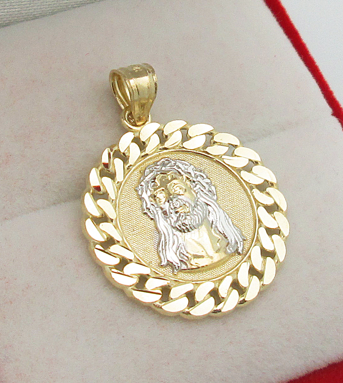 10k Yellow Gold Jesus Face Medallion Jesus Charm Pendant 0.8 inch Diameter