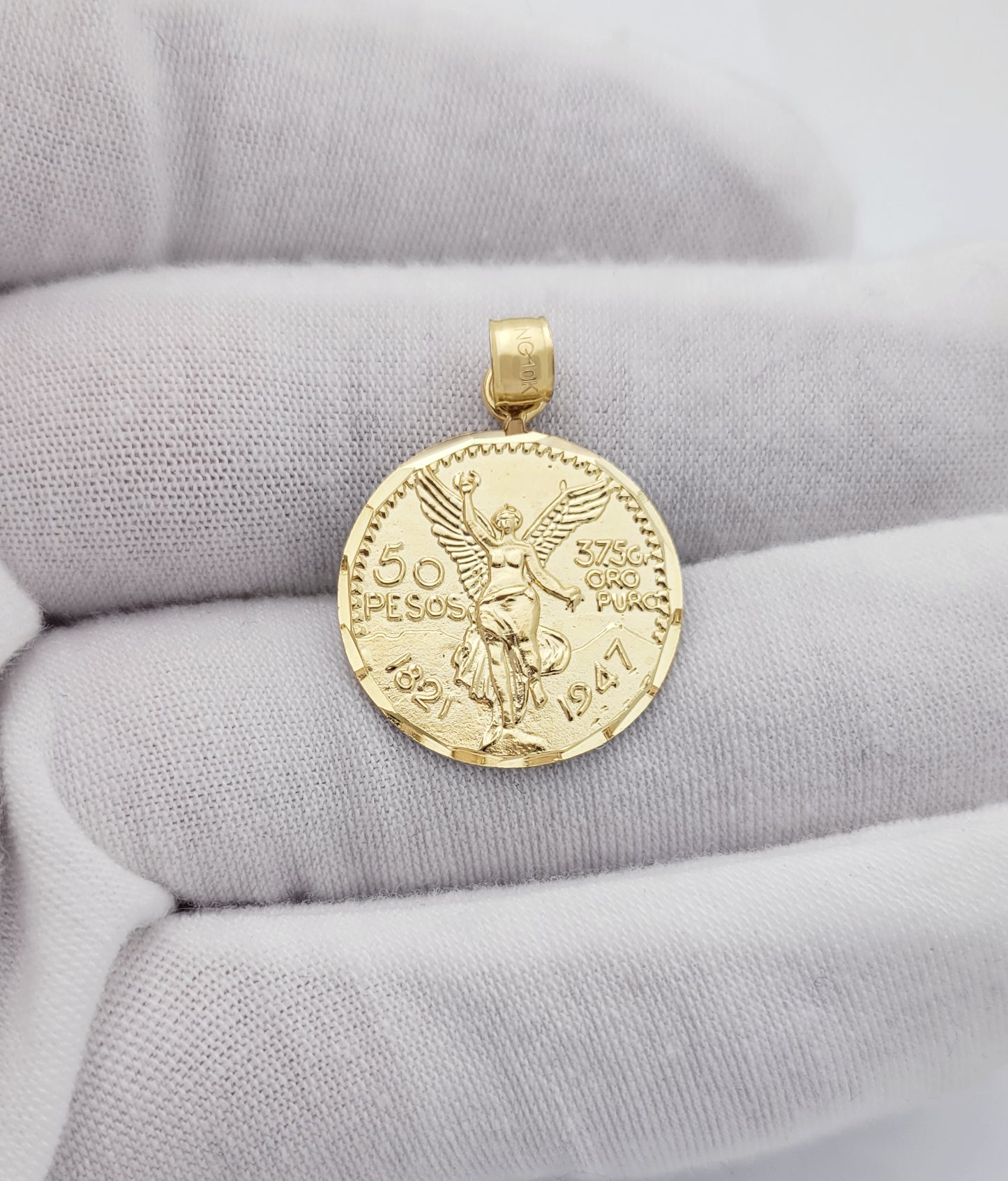 10K Yellow Gold 50 Pesos Coin Pendant 20 mm
