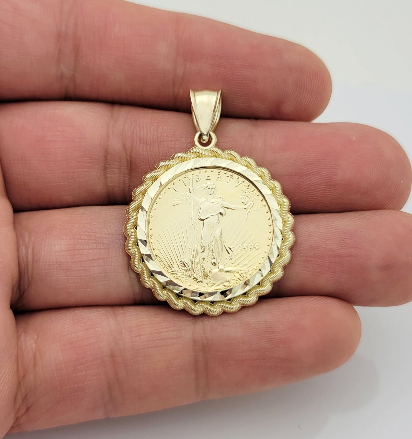 10K Yellow Gold Mens Walking Liberty Coin Pendant Rope Frame