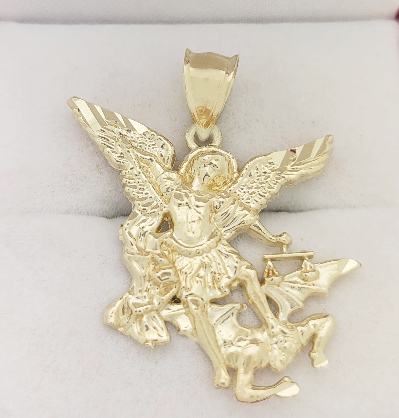 10K Yellow Gold Saint Michael The Archangel Pendant Charm 3.8 g