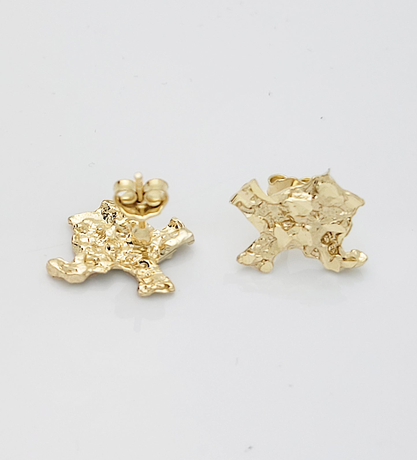 10k Yellow Gold Texas Nugget Earrings 13.5 mm x 13 mm