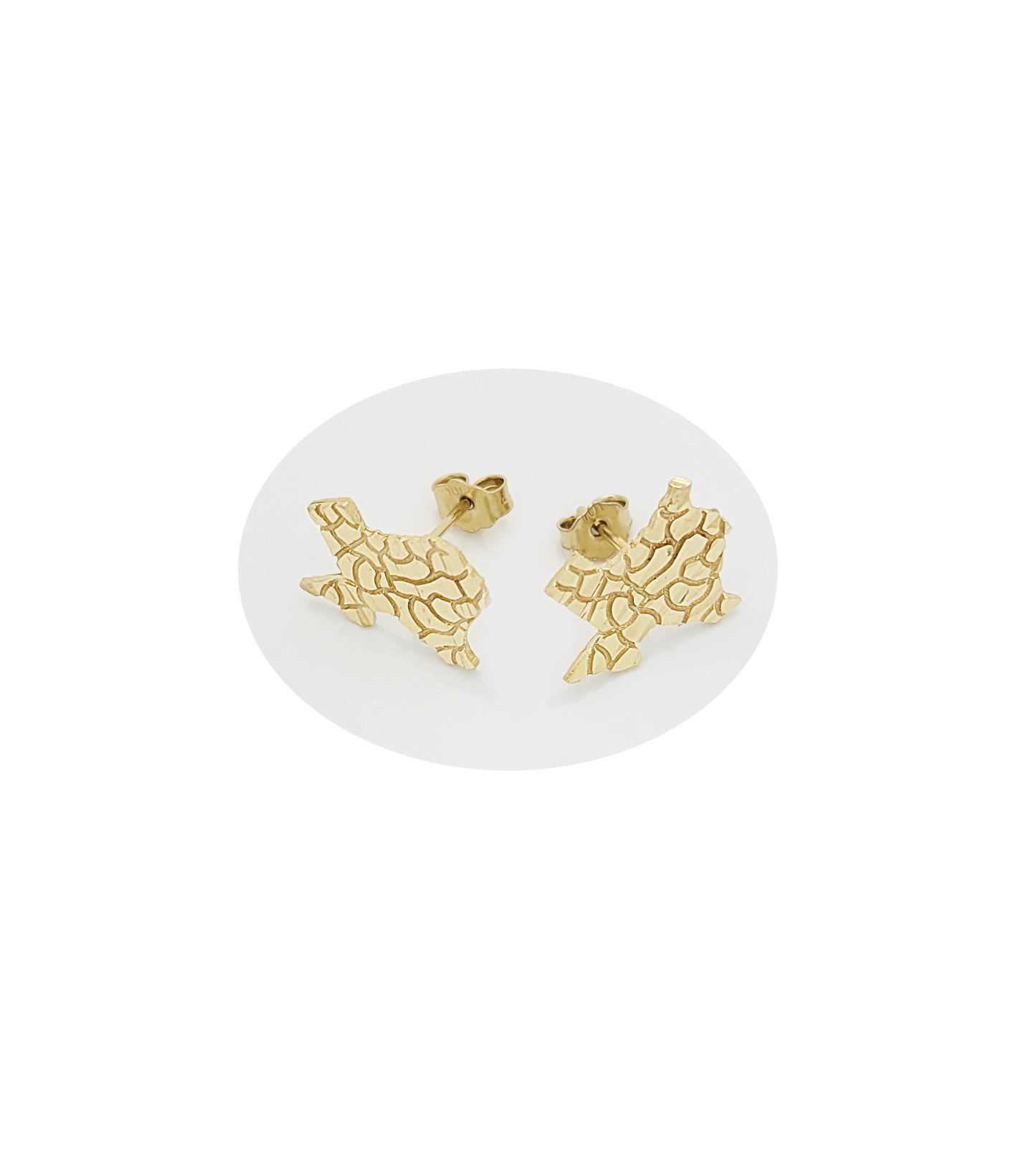 10k Yellow Gold Texas Nugget Earrings 15 mm x 14.5 mm