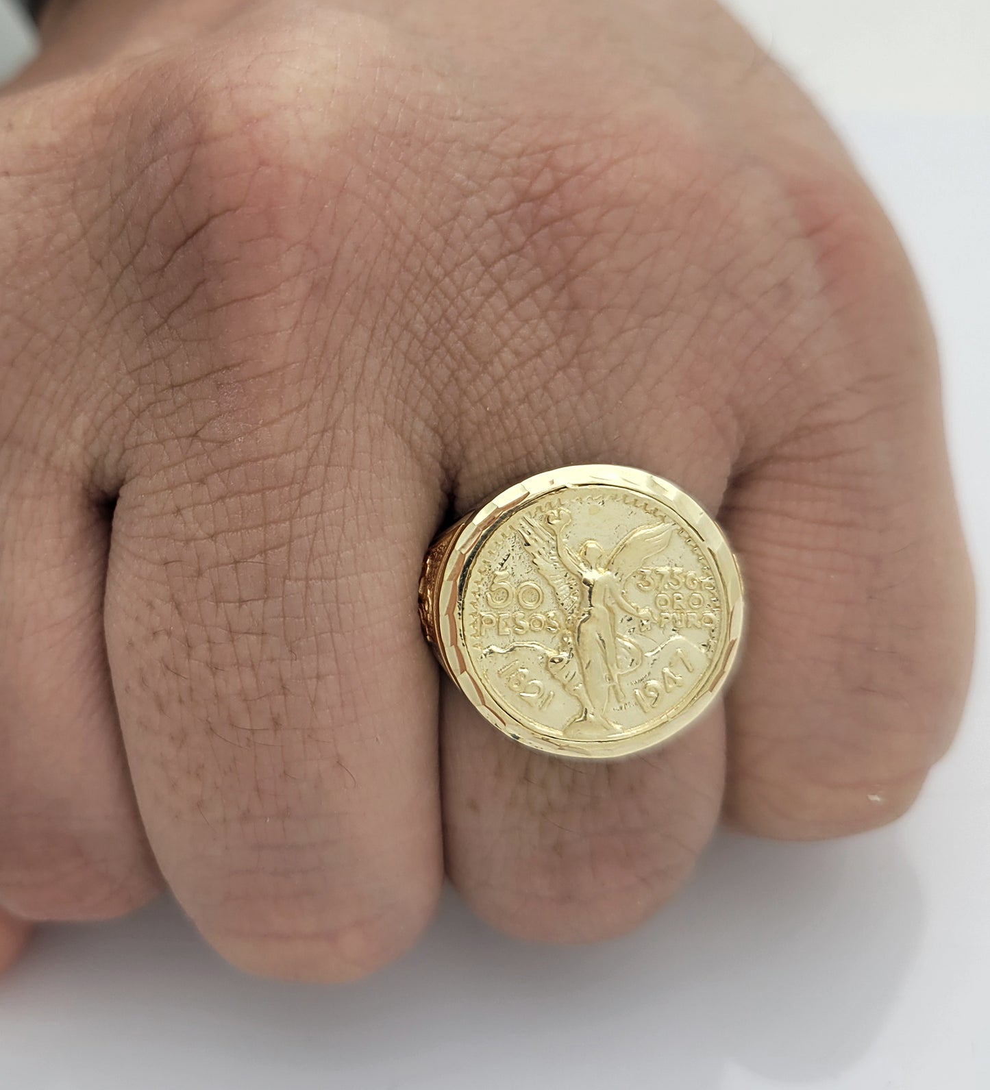 10K Yellow Gold 50 Pesos 1821 Coin Ring 5.7 g