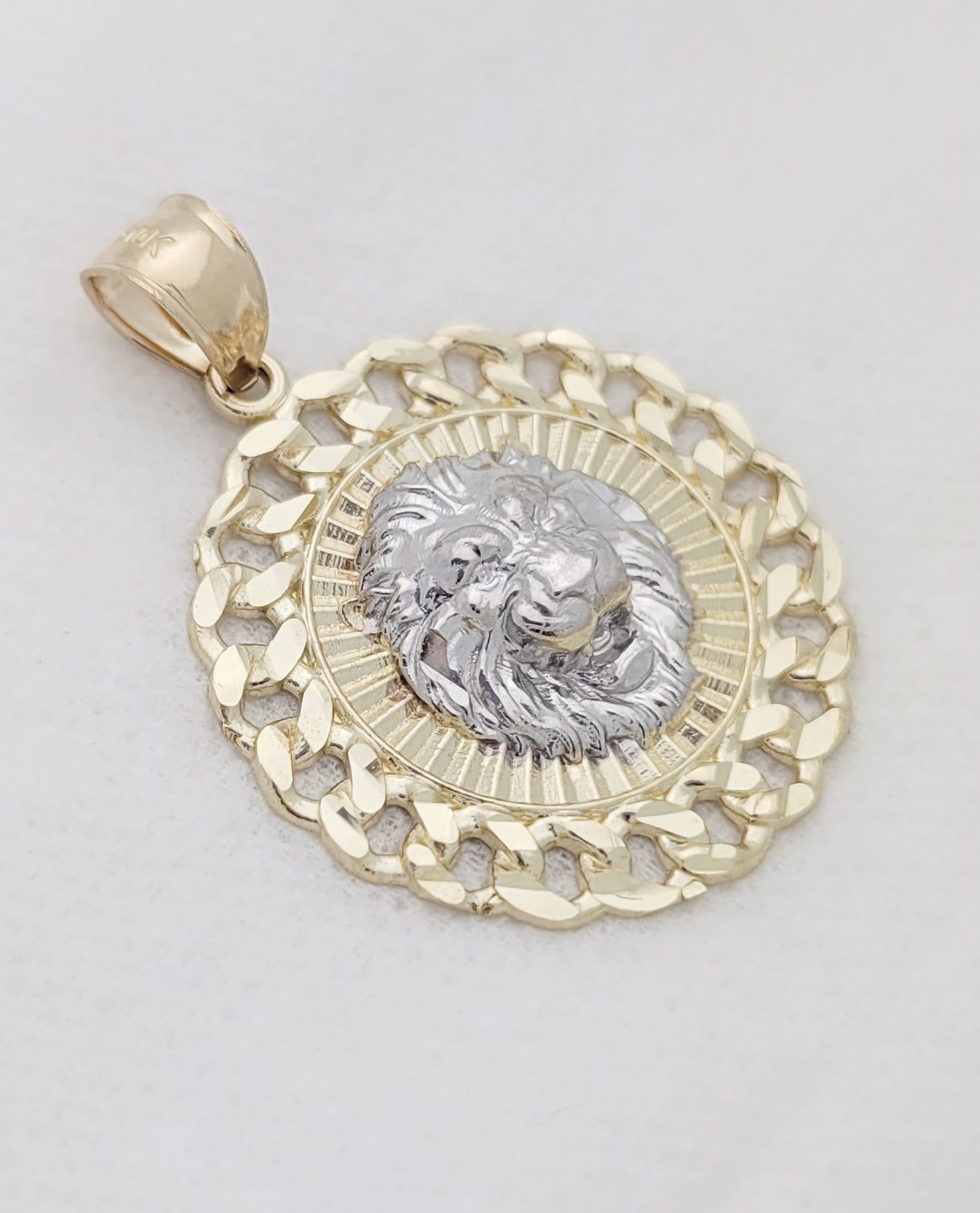 10K Yellow Gold Lion Pendant Round Medallion Cuban Link Frame