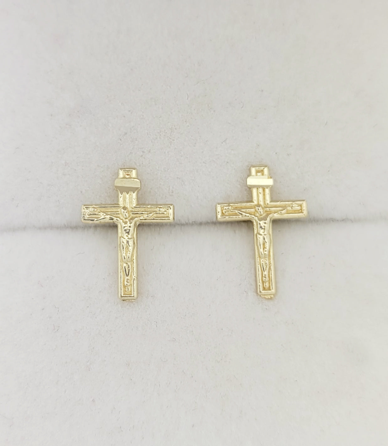 10K Yellow Gold Cross Earrings 11 mm x 8 mm