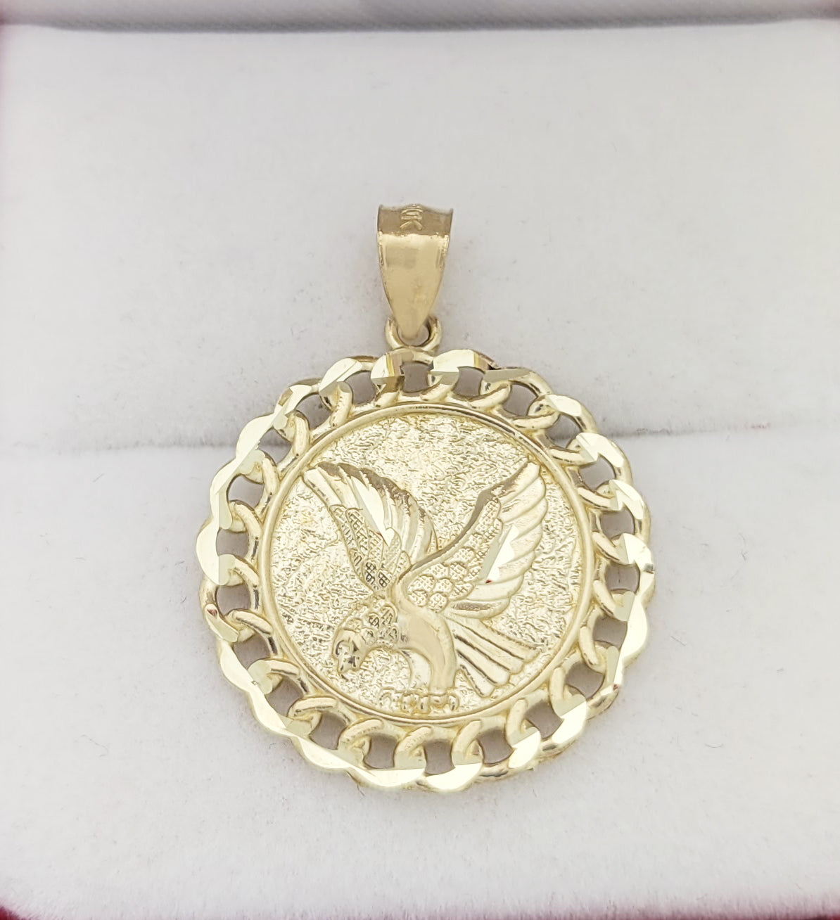 10K Yellow Gold American Eagle Pendant Eagle Medallion Cuban Link Frame