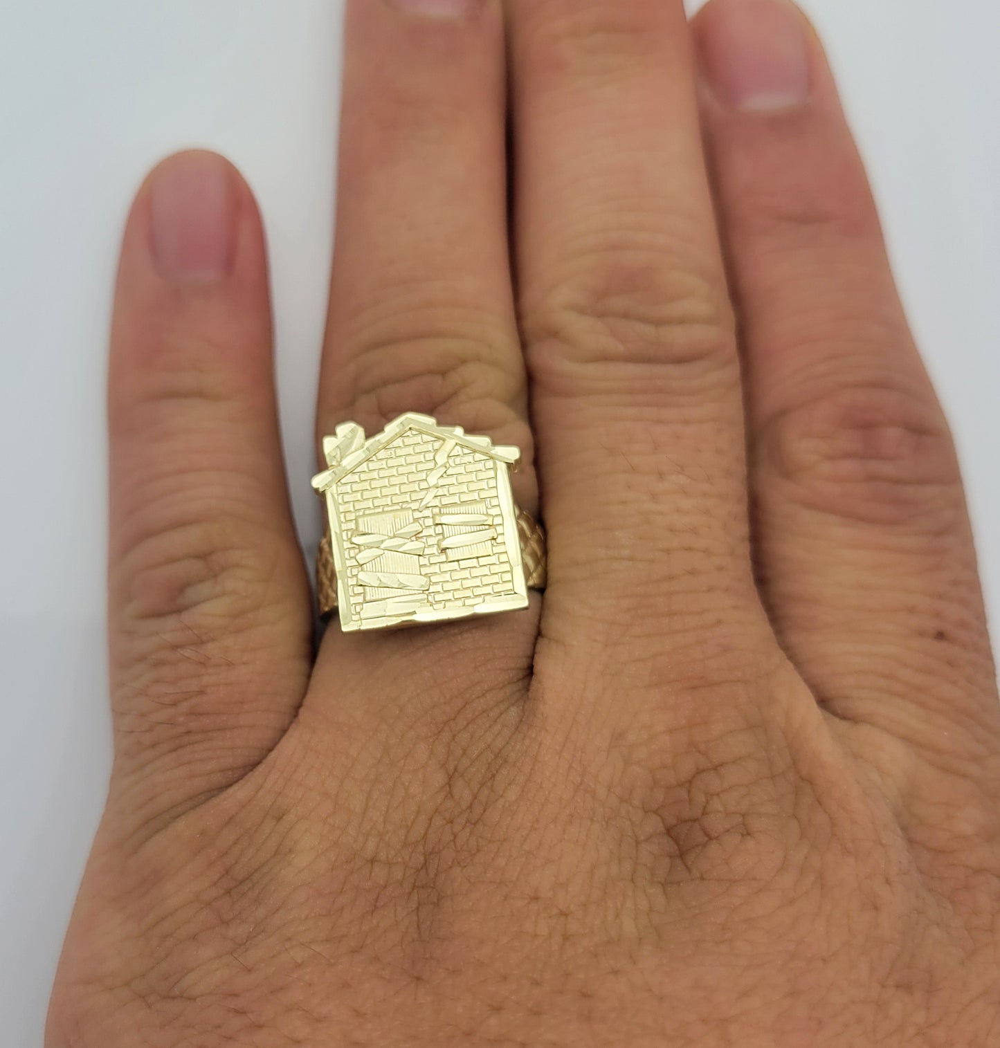 10K Yellow Gold Trap House Ring Head Size 0.75 in x 0.7 in