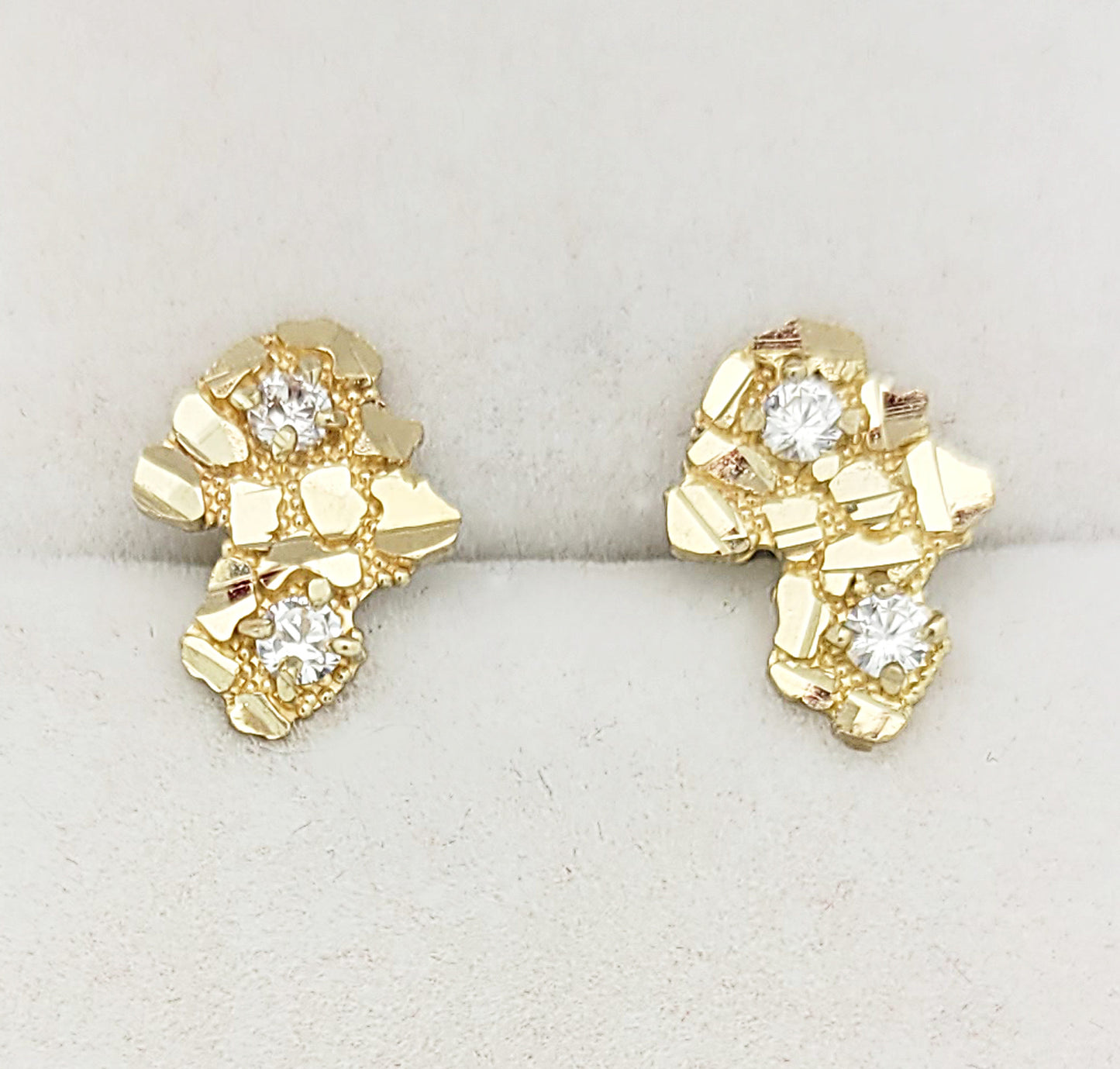 Men's 10k Yellow Gold Nugget With CZ Earrings 0.5 inch