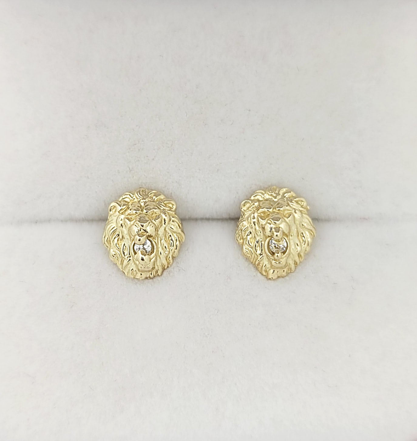 10K Yellow Gold Lion Head Earrings 9 mm x 8 mm